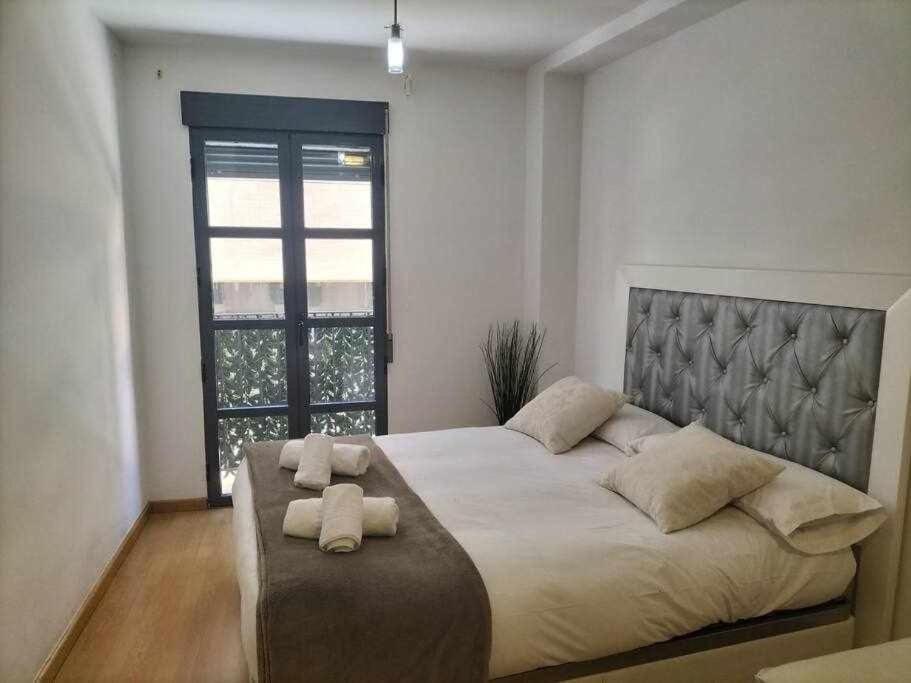 Loft Old City Couples Getaway อาลิกันเต ภายนอก รูปภาพ