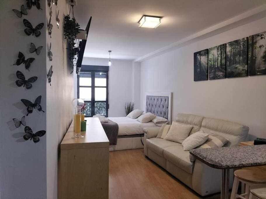Loft Old City Couples Getaway อาลิกันเต ภายนอก รูปภาพ