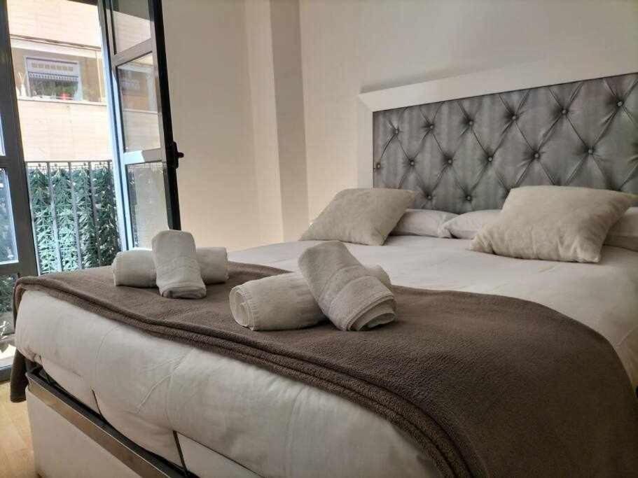 Loft Old City Couples Getaway อาลิกันเต ภายนอก รูปภาพ